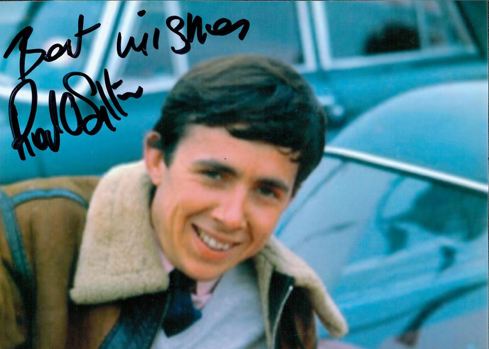 Lot 345: RICHARD O’SULLIVAN Actor signed Robin’s Nest Photo