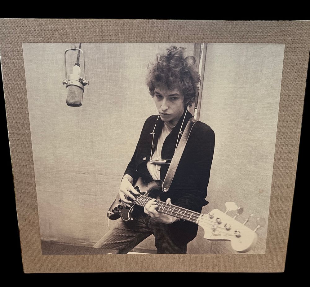 Lot 395: Bob Dylan Box of Vision Archive. Dylan images...
