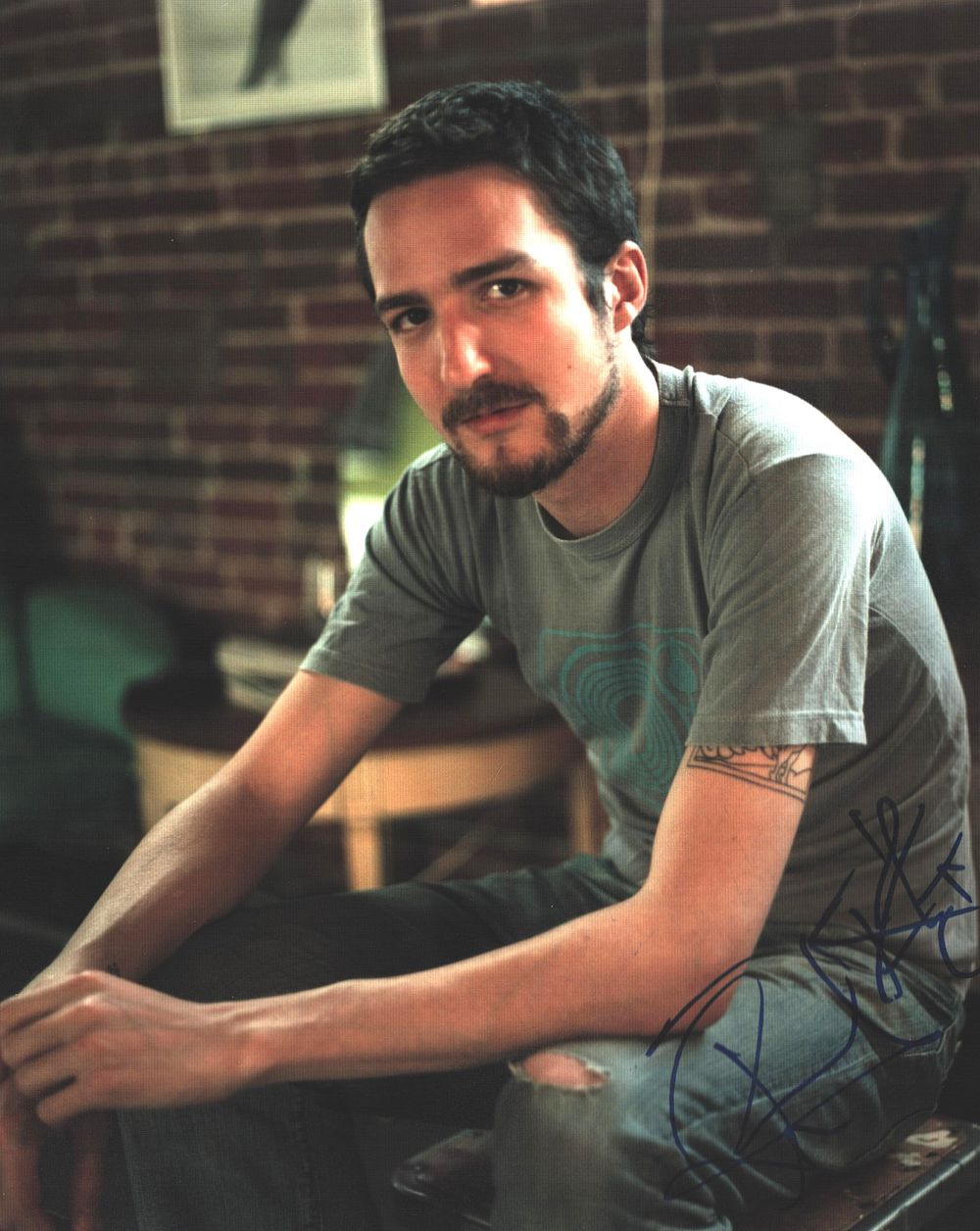 Lot 506: Frank Turner signed 10x8inch colour photo.