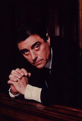 Ian McShane signed colour photo, measures 5.5x4 inch appx. Signature is faded. Good condition. 