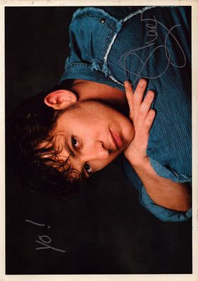 Shane Richie signed postcard. Good condition. All autographs come with a Certificate of 