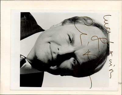 Clive Anderson singed 8x6 inch appx black and white photo. Good condition. All autographs come 