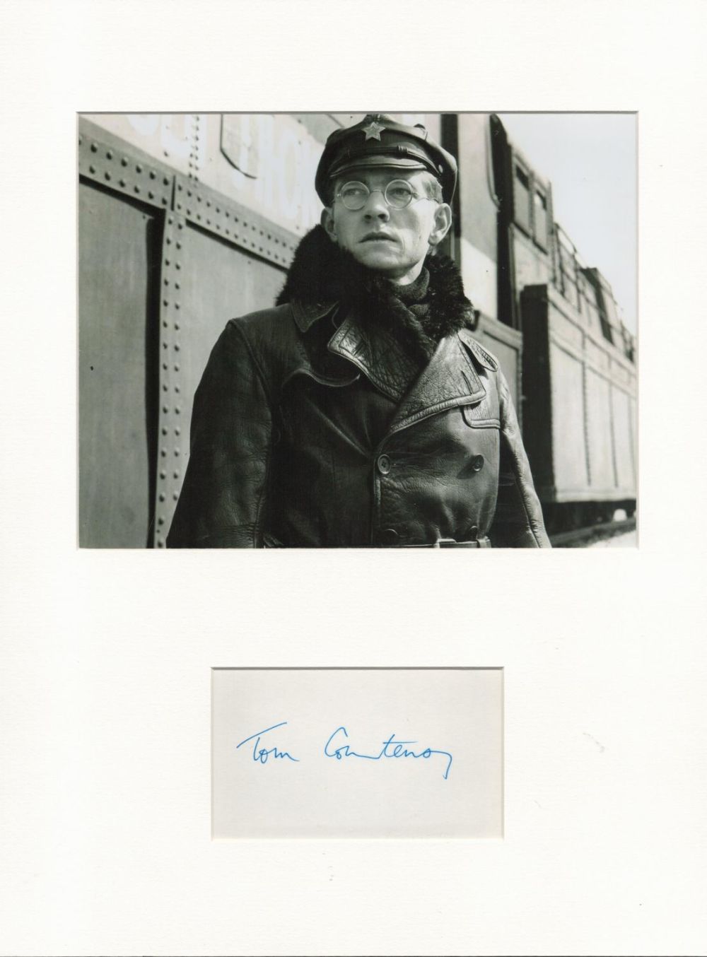Lot 126: Tom Courtney signature piece autograph presentation. Mounted with...