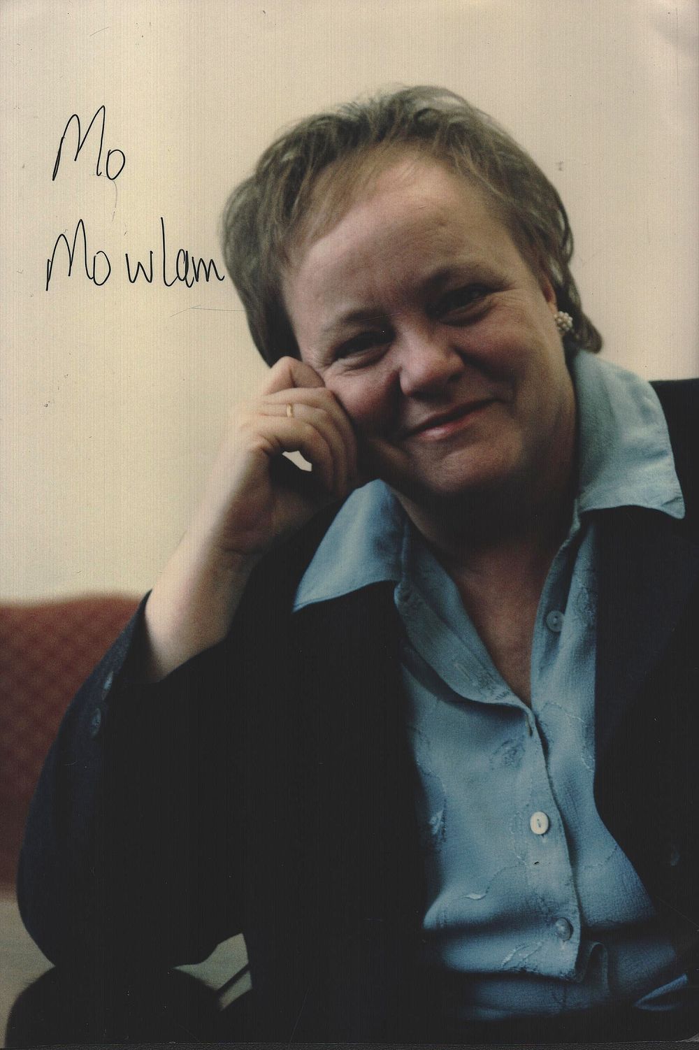 Lot 377: Mo Mowlam signed 9x6 inch colour photo.