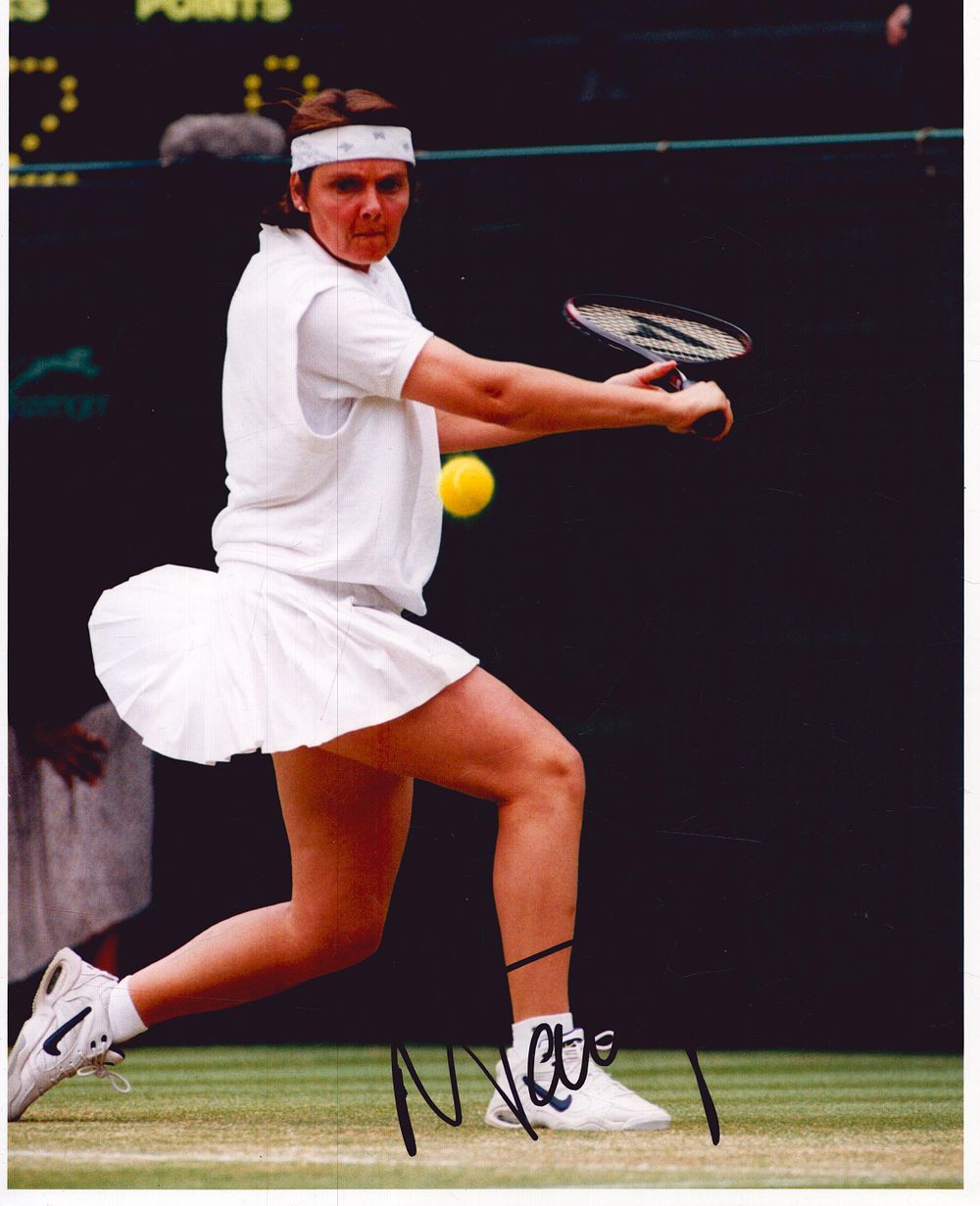 Lot 608: NATHALIE TAUZIAT signed 1988 Press 8x10 Photo.