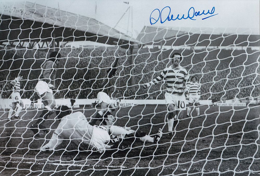 Lot 717: Autographed DEREK PARLANE 12 x 8 photo :...
