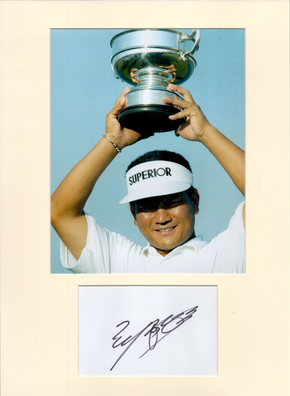 Lot 385: Golf K. J. Choi 16x12 overall mounted signature...
