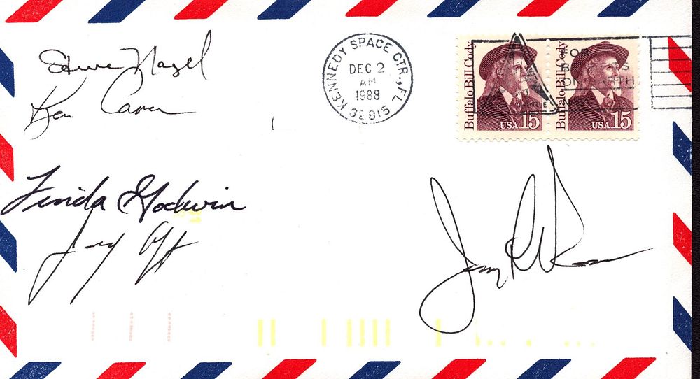 Lot 179: NASA S0TS-37 crew multi signed encelope includes Steven...