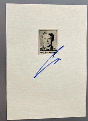 Cosmonaut Valery Rozhdestvensky signed card with small newspaper photo fixed. rare autograph. 