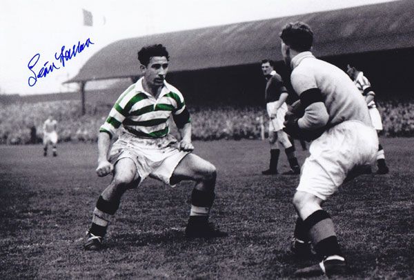 Lot 501: Autographed SEAN FALLON 12 x 8 photo :...