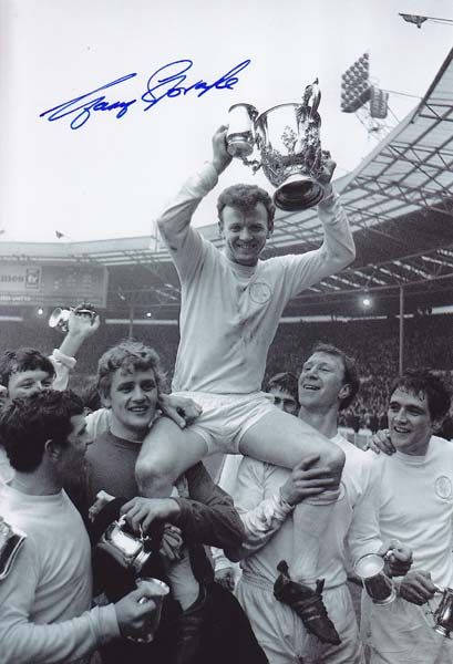 Lot 509: Autographed GARY SPRAKE 16 x 12 Photo :...