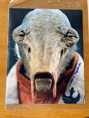 Paul Kasey signed 10x8 inch Star Wars colour photo.He has played the Cybercontroller, the Cyber 