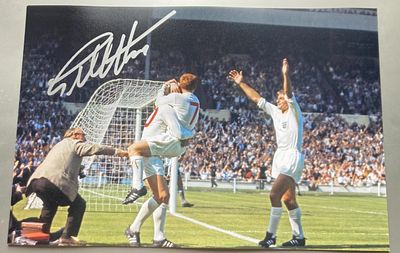 Geoff Hurst 1966 World Cup final goal celebration 12 x 8 b/w photo England. Sir Geoffrey 