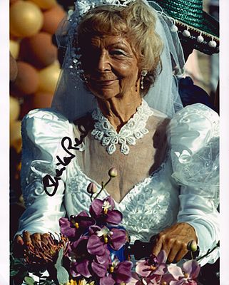 Sheila Reid signed 10x8inch colour photo.