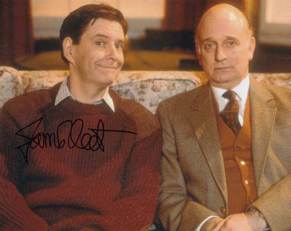 Lot 458: The Vicar of Dibley colour 8x10 TV comedy...