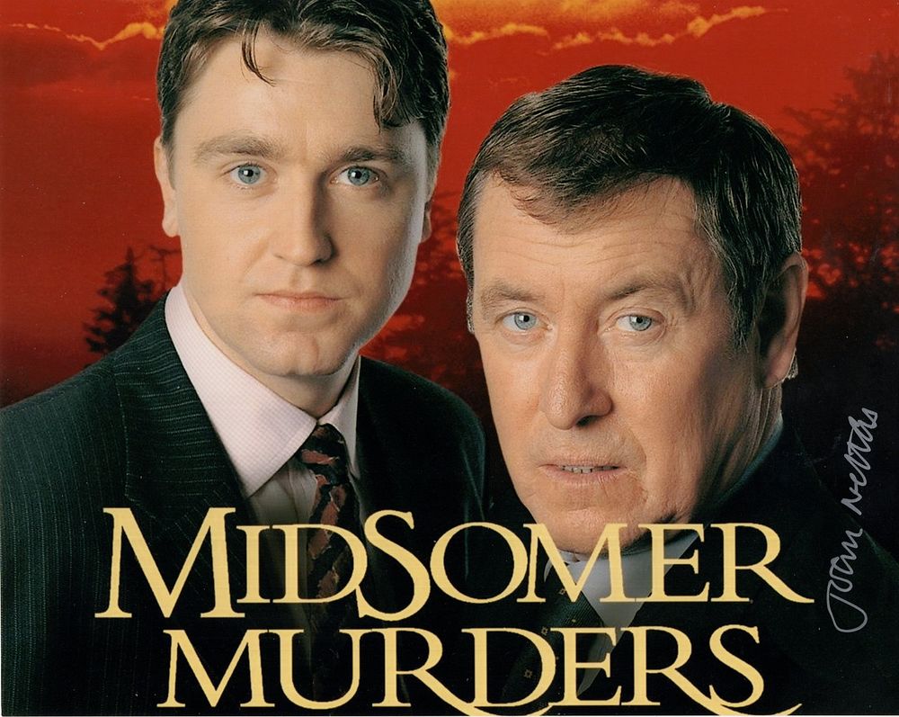 Lot 468: Midsomer Murders colour 8x10 photo signed by actor...
