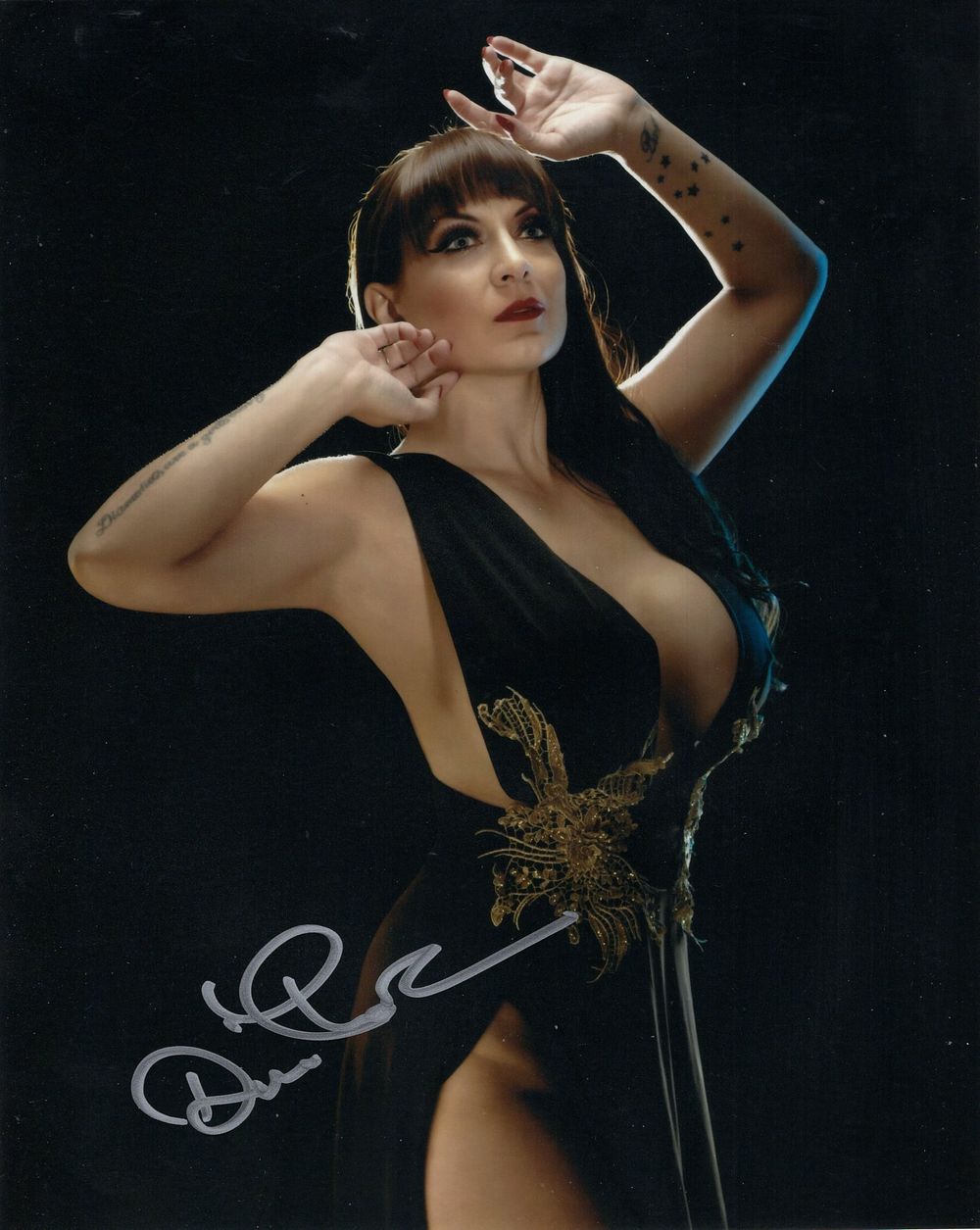 Lot 486: Dani Thompson, fetish model and cult horror movie...