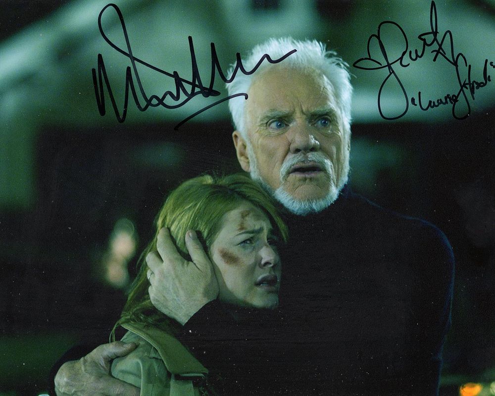 Lot 498: Halloween horror movie scene colour 8x10 photo signed...