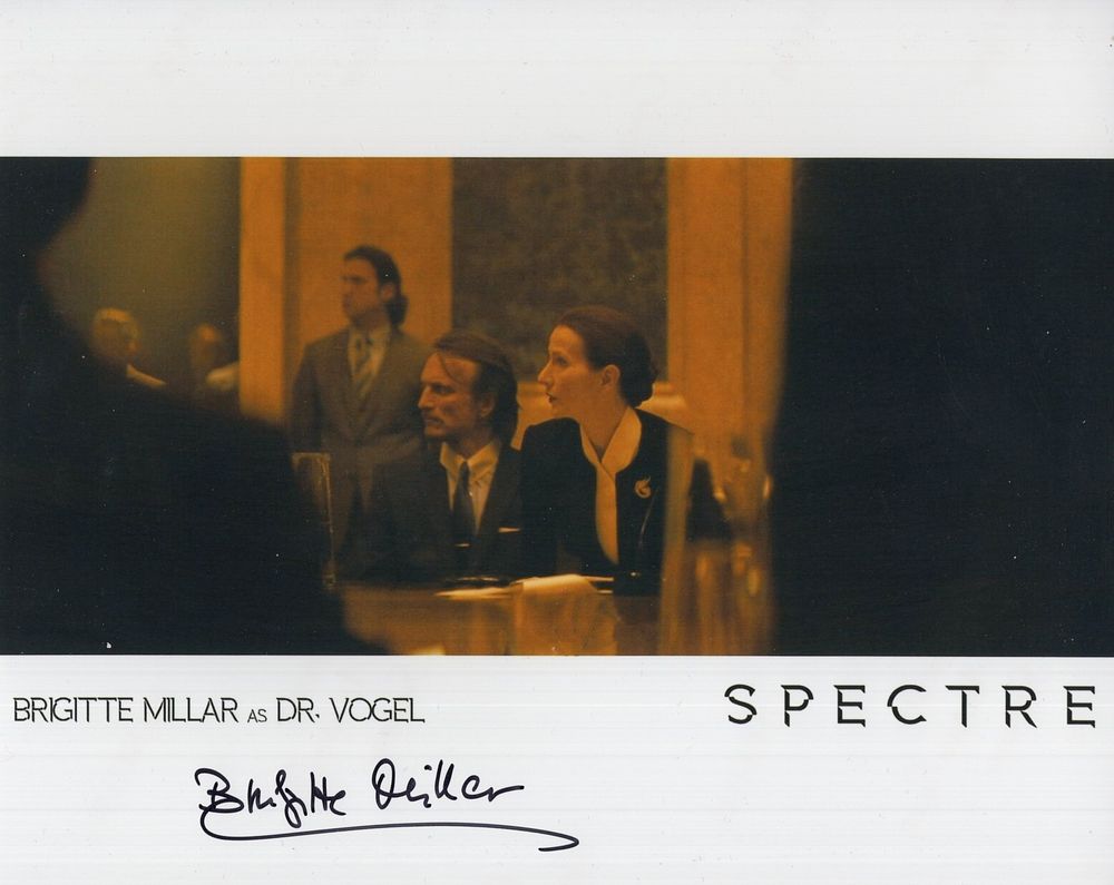 Lot 520: 007 James Bond movie SPECTRE colour 8x10 photo...