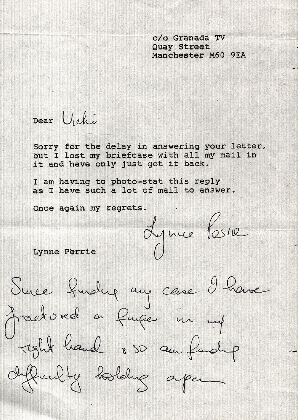 Lot 280: Lynne Perrie TLS/Handwritten correspondence letter 8x6 inch Approx.