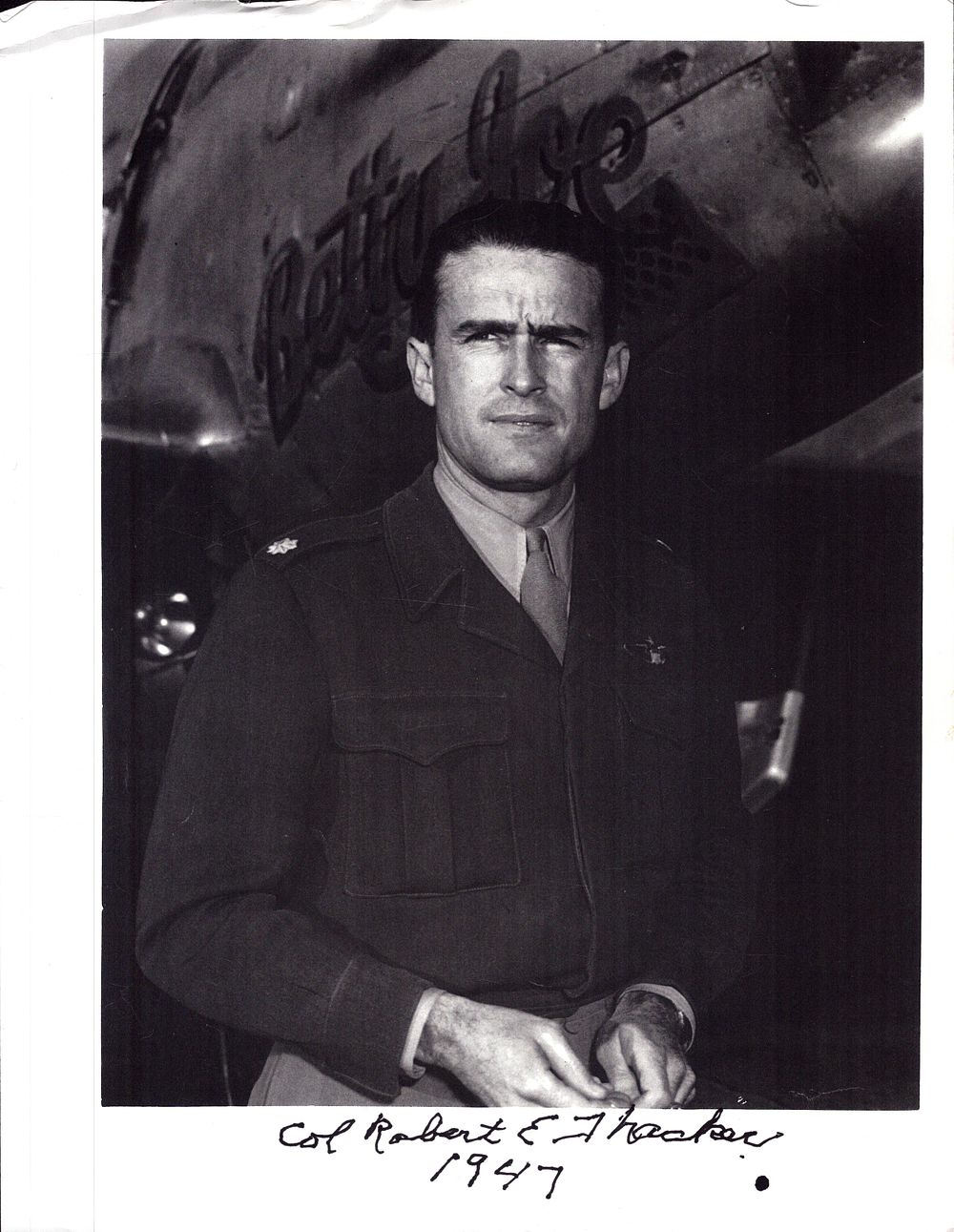 Lot 517: Robert Thacker signed 12x8inch black and white photocopy...