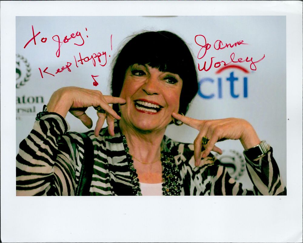 Lot 567: Jo Ann Worley signed 10x8inch colour photo dedicated.
