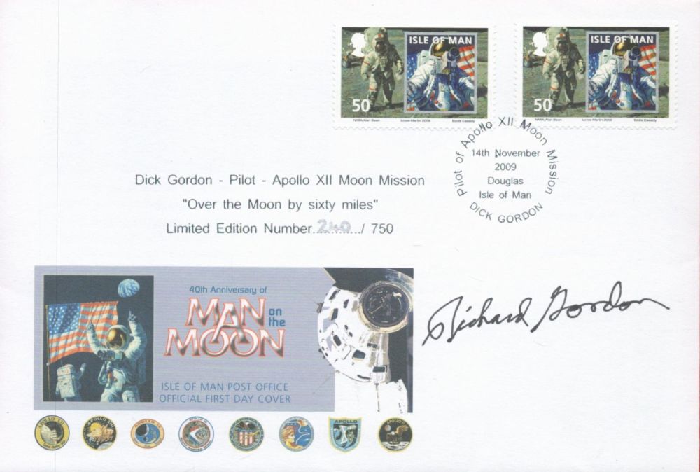 Lot 249: Captain Richard Gordon signed 40th Anniversary Man on...