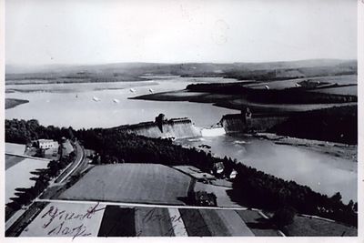 Dambuster Grant McDonald signed to rear of very rare vintage photo of the breached Sorpe Dam 