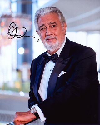 Placido Domingo signed 10x8inch colour photo.