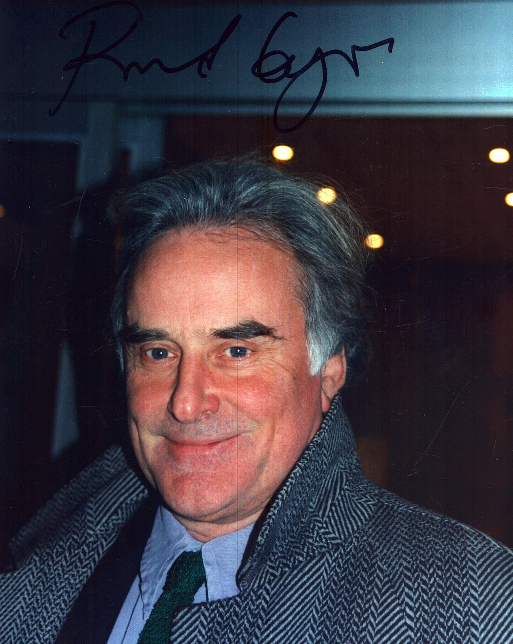 Lot 178: Richard Eyre signed coloured photo 8x6 inch.