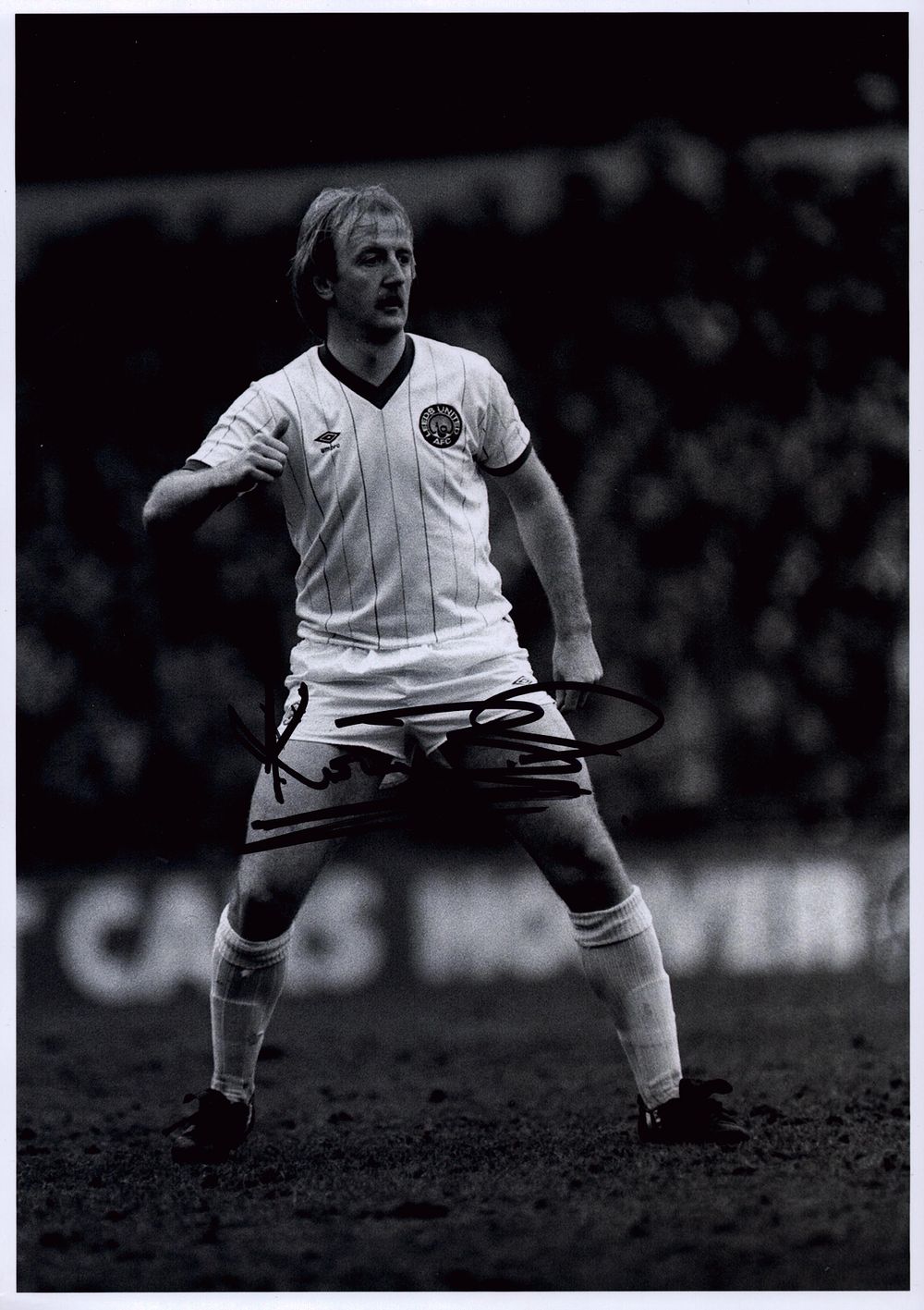 Lot 466: Kenny Burns Leeds United signed 10x8 black and...