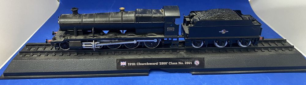 Lot 428: 1918: Churchward '2800' Class No. 2861, train model...