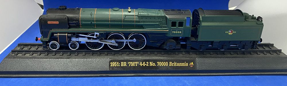 Lot 439: 1951: BR '7MT' 4-6-2 No. 70000 Britannia, train...