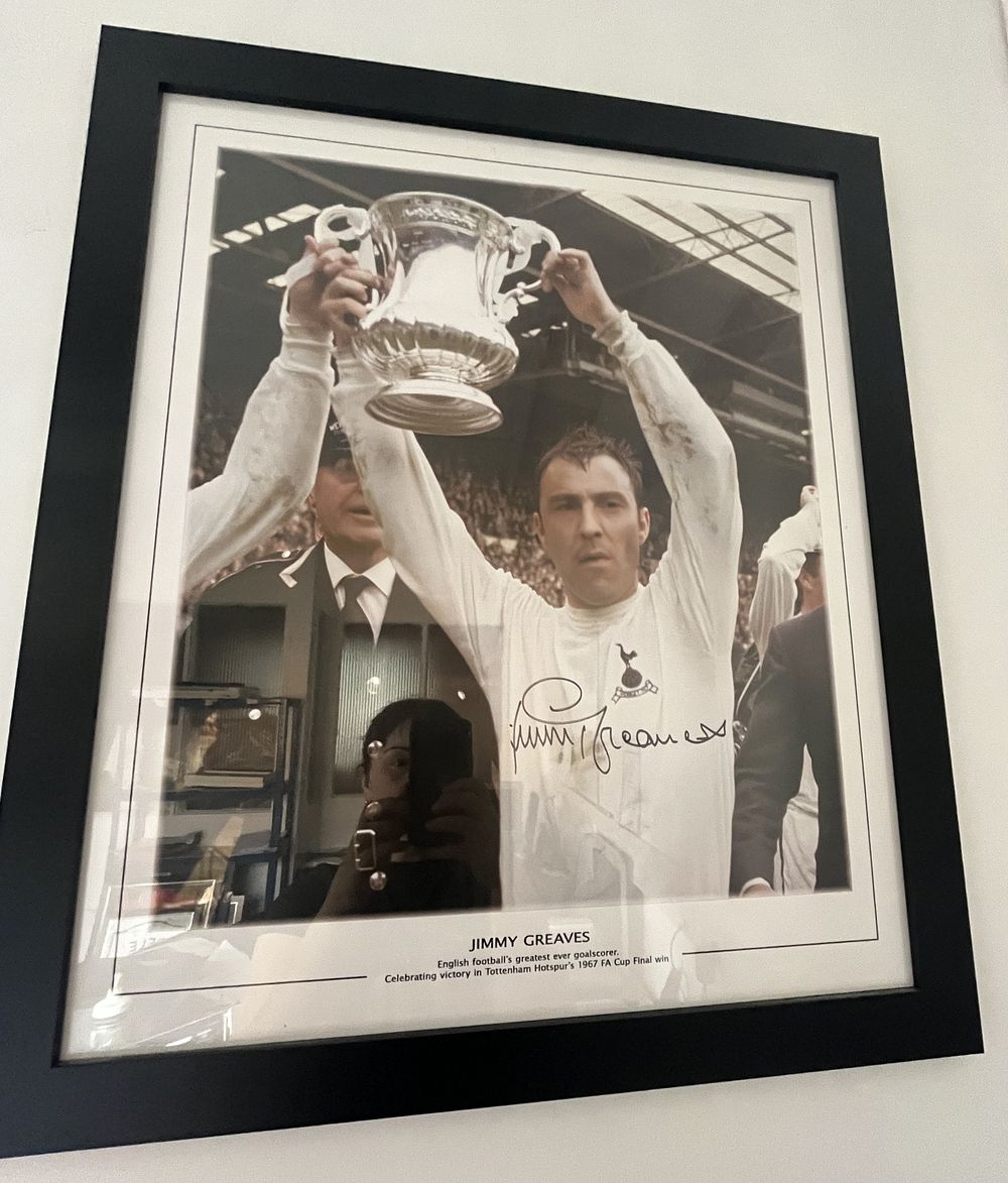 Lot 453: Jimmy Greaves Tottenham 1967 FA Cup Final signed...