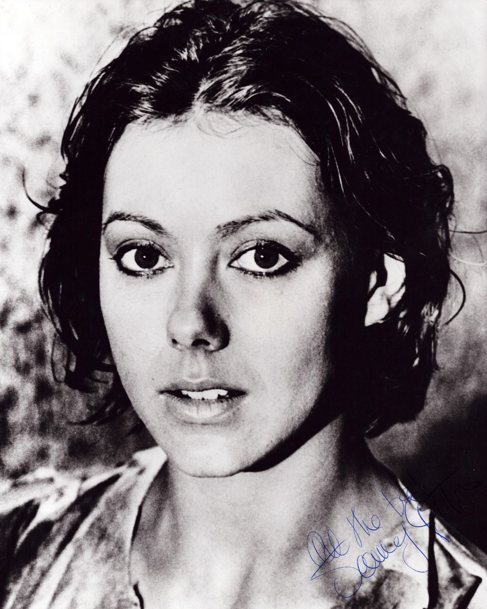 Lot 530: Jenny Agutter signed 10x8inch black and white photo.