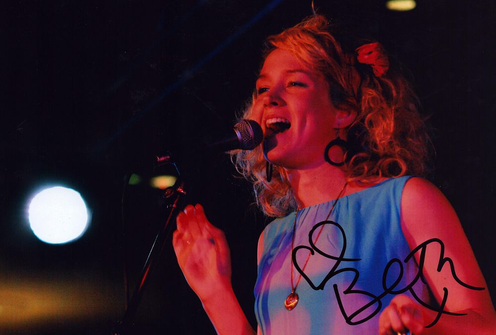Lot 544: Beth Rowley signed 12x8inch colour photo.