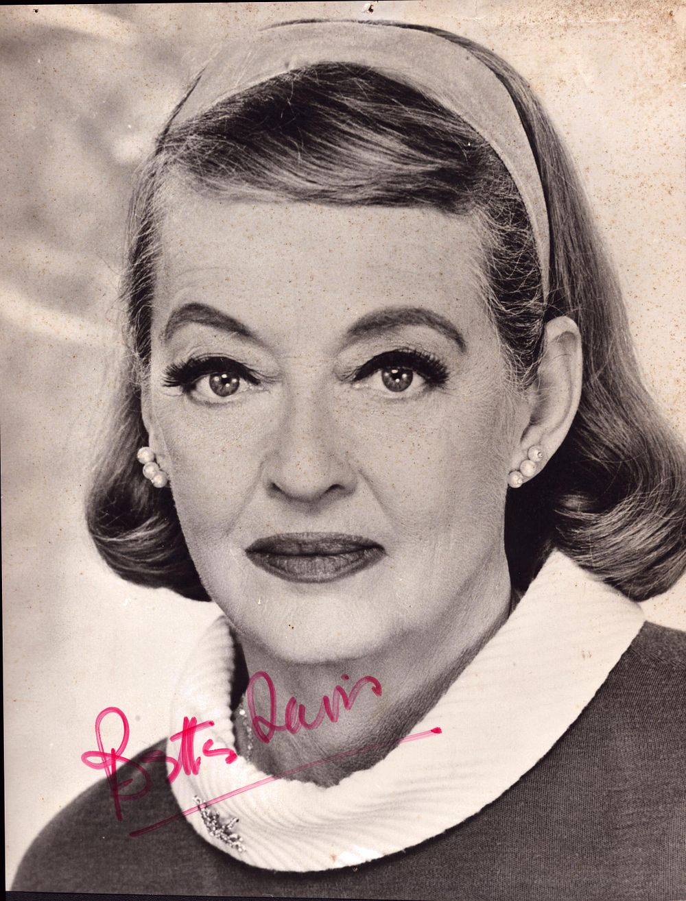 Lot 560: Bette Davis signed 10x8inch black and white photo.