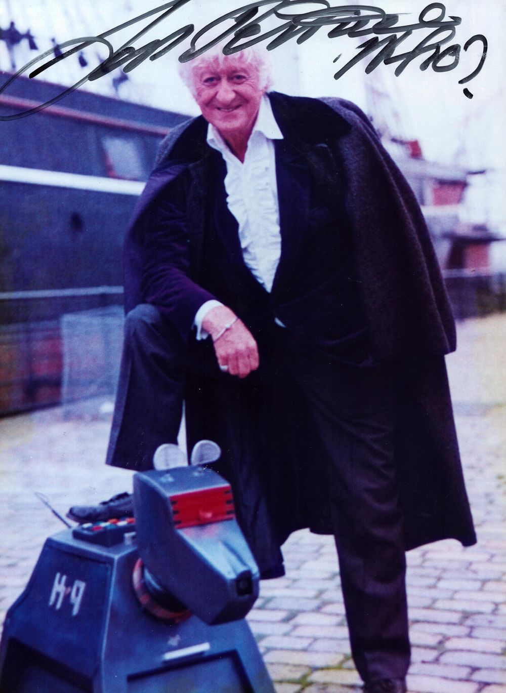 Lot 593: Jon Pertwee signed 10x8inch Dr Who colour photo.