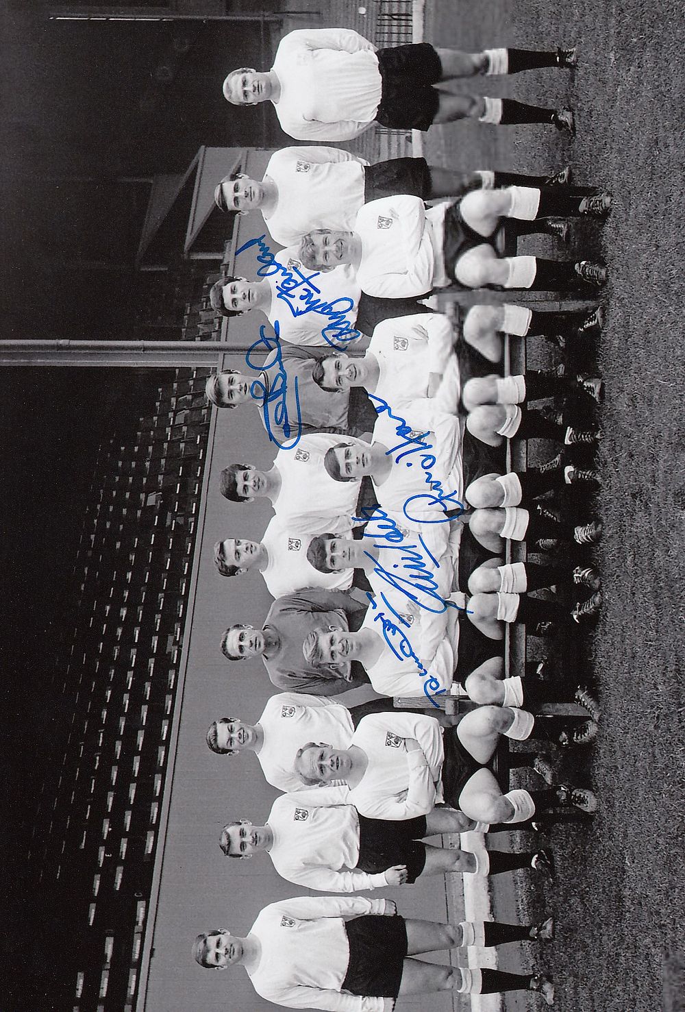 Lot 166: Autographed DERBY COUNTY 12 x 8 Photograph: Derby...