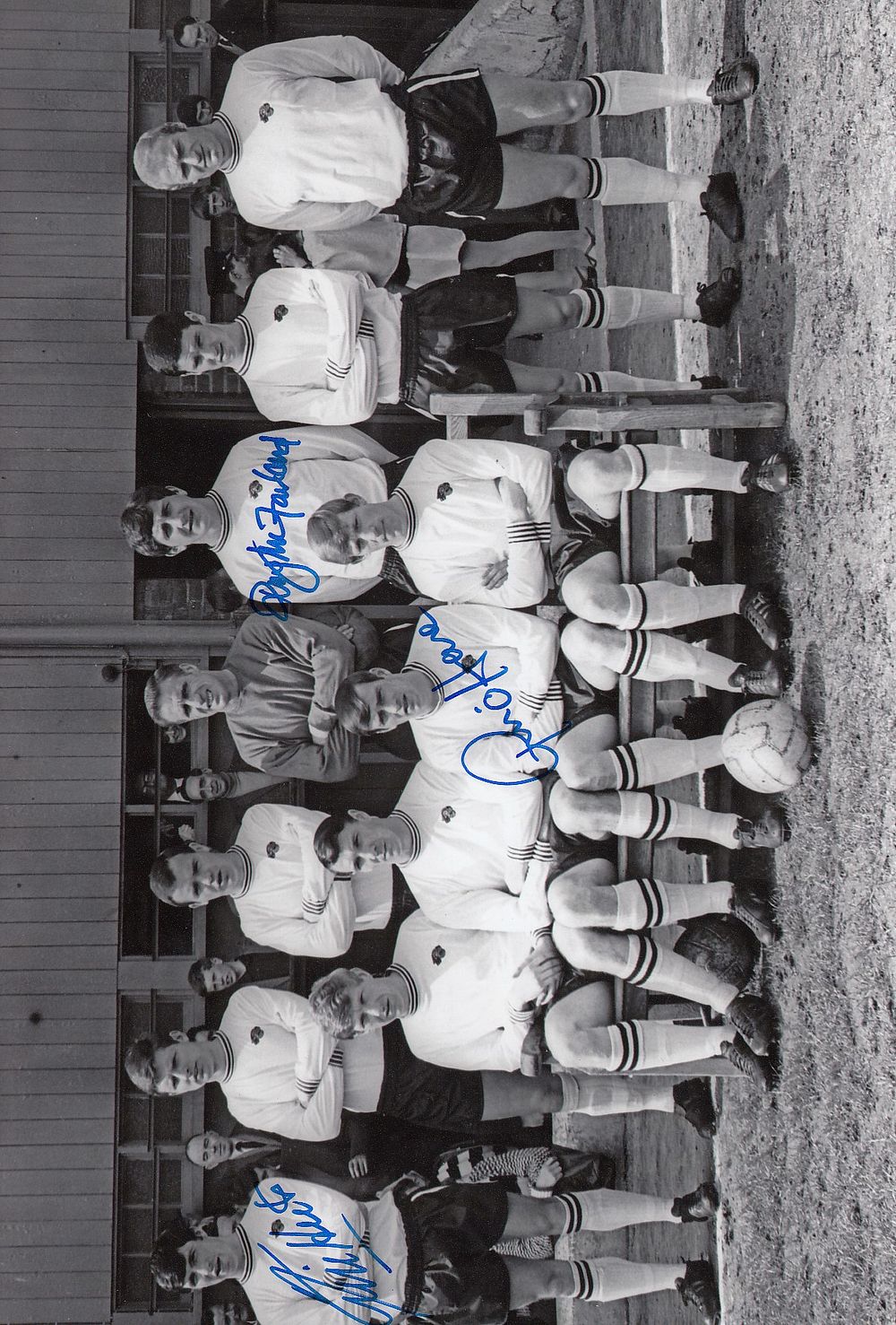 Lot 167: Autographed DERBY COUNTY 12 x 8 Photograph: Derby...