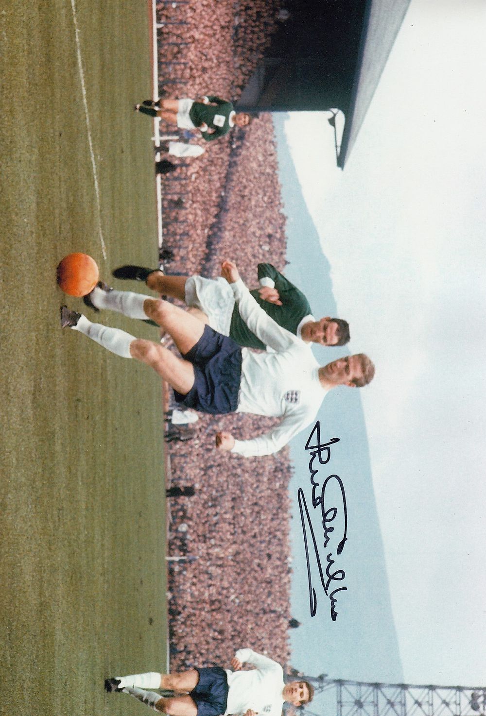 Lot 172: Autographed JACK CHARLTON 12 x 8 Photograph: England...