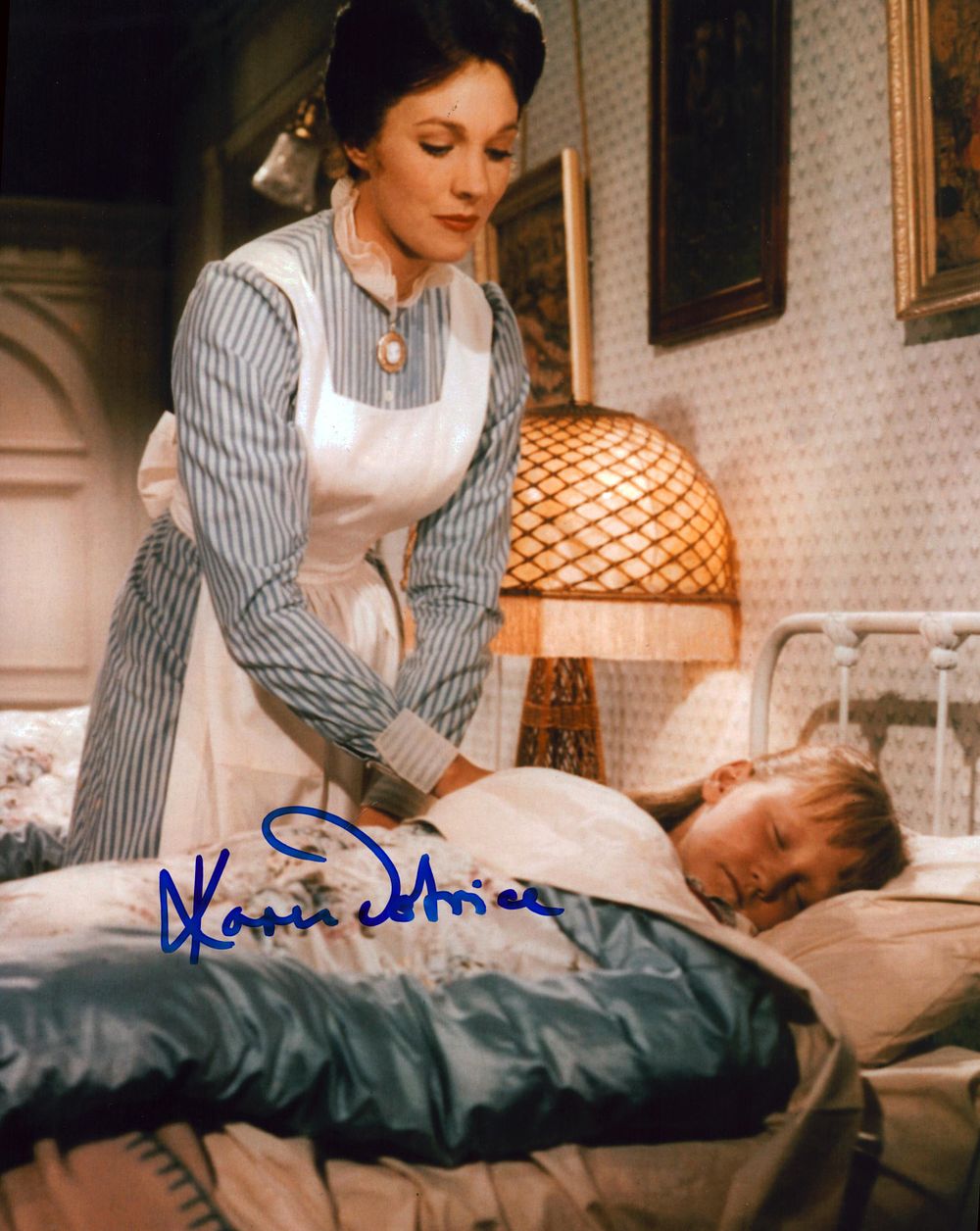 Lot 239: Mary Poppins Karen Dotrice signed superb 10 x...