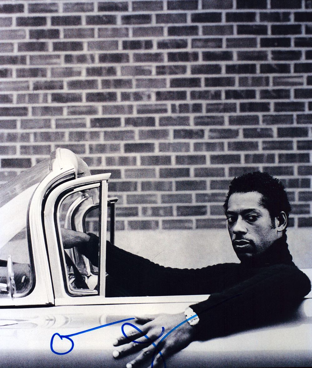 Lot 257: Mad TV actor Orlando Jones signed 10 x...