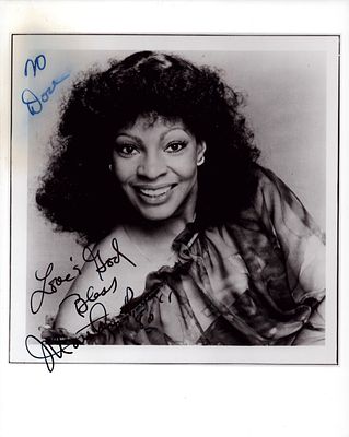 Martha Reeves signed 10x8inch black and white photo.