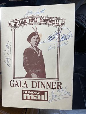 Billy Connolly signed 1980 Programme Gala Dinner Menu celebrating the poet William McGonnagall. 