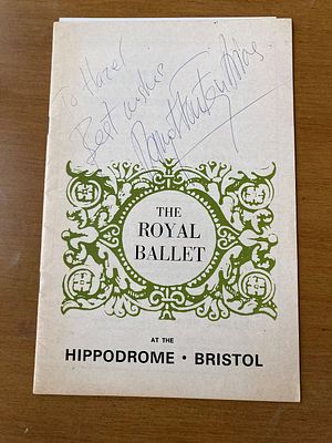 Ballet Dame Margot Fonteyn signed 1971 Swan Lake Royal Ballet Hippodrome Bristol Programme, to 
