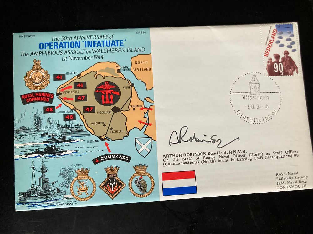 Lot 175: Arthur Ronbinson signed Navy cover 6RN12b Amphibious Assault...