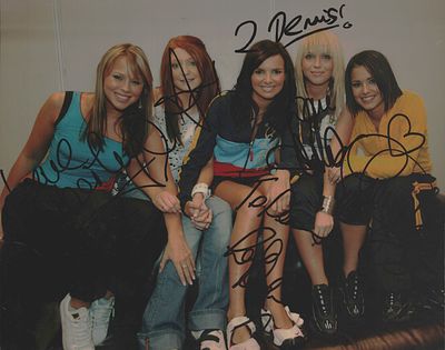 Girls Aloud multi signed 10x8inch colour photo includes Cheryl, Nadine Coyle, Nicola Roberts 