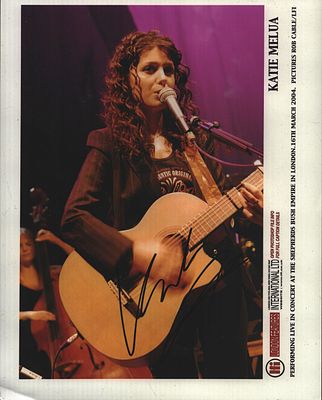 Katie Melua signed 10x8inch colour promo photo.