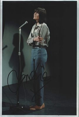 Sandie Shaw signed 12x8inch colour photo.